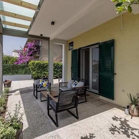 Citrus Accommodation Каштела Екстер'єр фото