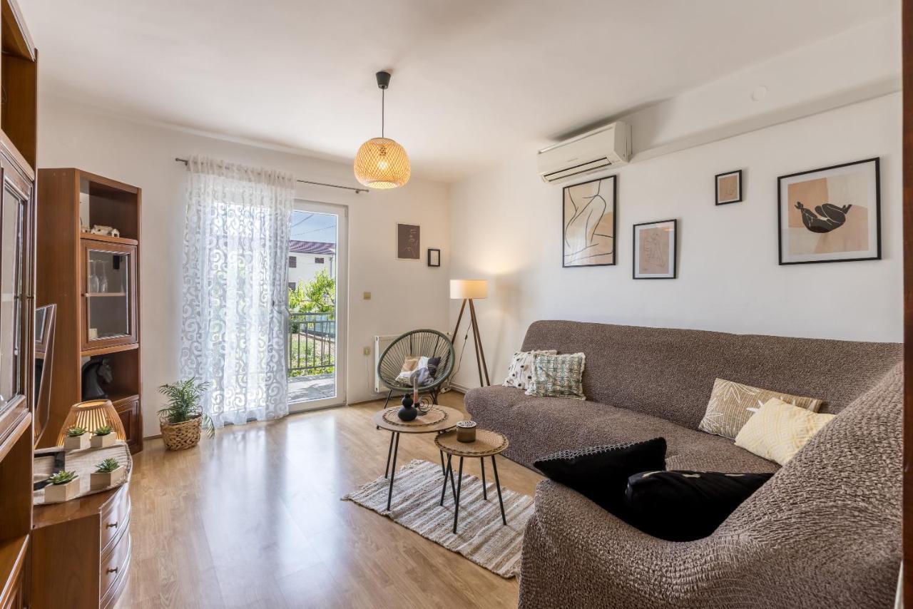 Citrus Accommodation Каштела Екстер'єр фото