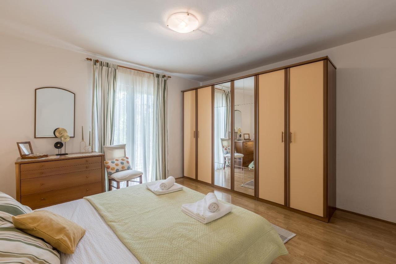 Citrus Accommodation Каштела Екстер'єр фото