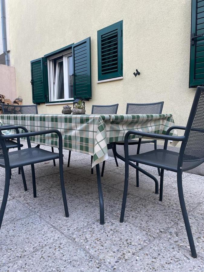 Citrus Accommodation Каштела Екстер'єр фото
