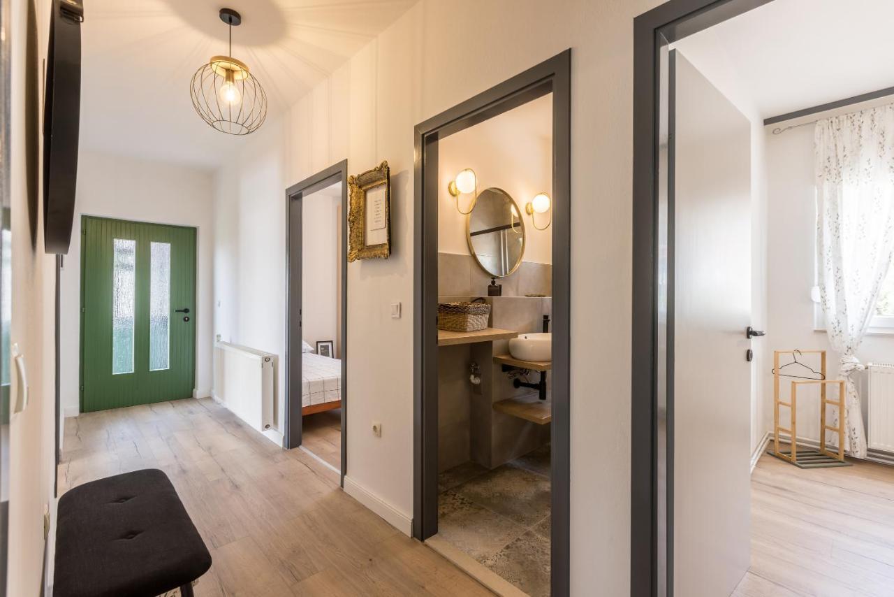 Citrus Accommodation Каштела Екстер'єр фото
