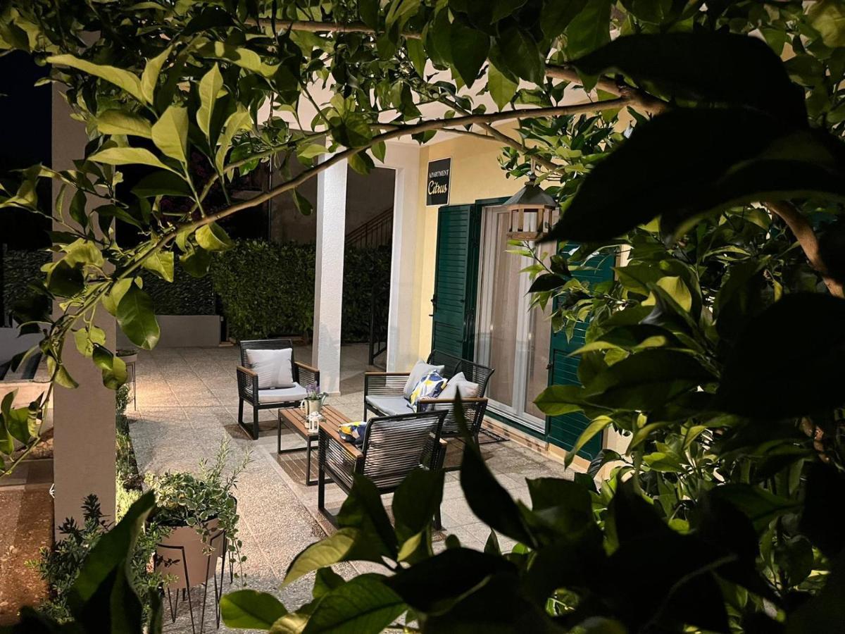 Citrus Accommodation Каштела Екстер'єр фото